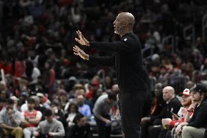 拓记谈比卢普斯被捕:在本应进步的赛季中却面临可能倒退的情况 拓记谈比卢普斯被捕:在本应进步的赛季中却面临可能倒退的情况