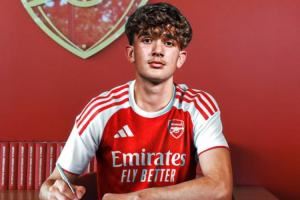 留住未来!罗马诺:多家豪门想高薪挖15岁道曼,但球员很高兴留队 留住未来!罗马诺:多家豪门想高薪挖15岁道曼,但球员很高兴留队