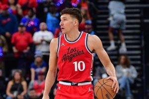 泰伦-卢:博格丹赛季初还无法出战 期待他做好准备 泰伦-卢:博格丹赛季初还无法出战 期待他做好准备