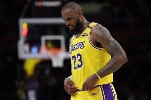 詹姆斯伤情被泄露!帕金斯:这是连锁反应 他不得不发个声明回应 詹姆斯伤情被泄露!帕金斯:这是连锁反应 他不得不发个声明回应