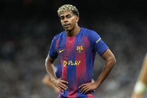 灾难般的10月！阿斯：亚马尔因场外事件屡陷争议+被门德斯A费防死