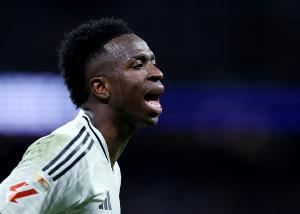 莫伦特斯批维尼修斯换下态度:既不尊重主帅,也不尊重被换的队友 莫伦特斯批维尼修斯换下态度:既不尊重主帅,也不尊重被换的队友