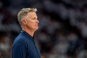 科尔:我最喜欢的事情之一 就是12个人都能为胜利做出贡献 科尔:我最喜欢的事情之一 就是12个人都能为胜利做出贡献