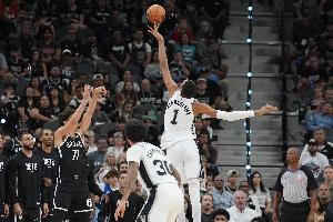 连续88场送出火锅! 文班连场封盖排名升至第4 尤因最长连续145场 连续88场送出火锅! 文班连场封盖排名升至第4 尤因最长连续145场