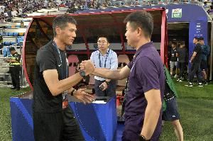 徐江:国足选帅本土教练就是陪标的 李铁当年不也陪标了两位吗? 徐江:国足选帅本土教练就是陪标的 李铁当年不也陪标了两位吗?