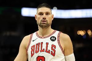 文班真不好打！武切维奇三分5中3拿到11分8板6助 内线几乎没打中