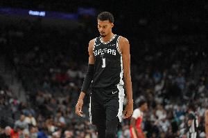 汤爹：联盟最好的三位防守球员是文班亚马/丹尼尔斯/卡马拉